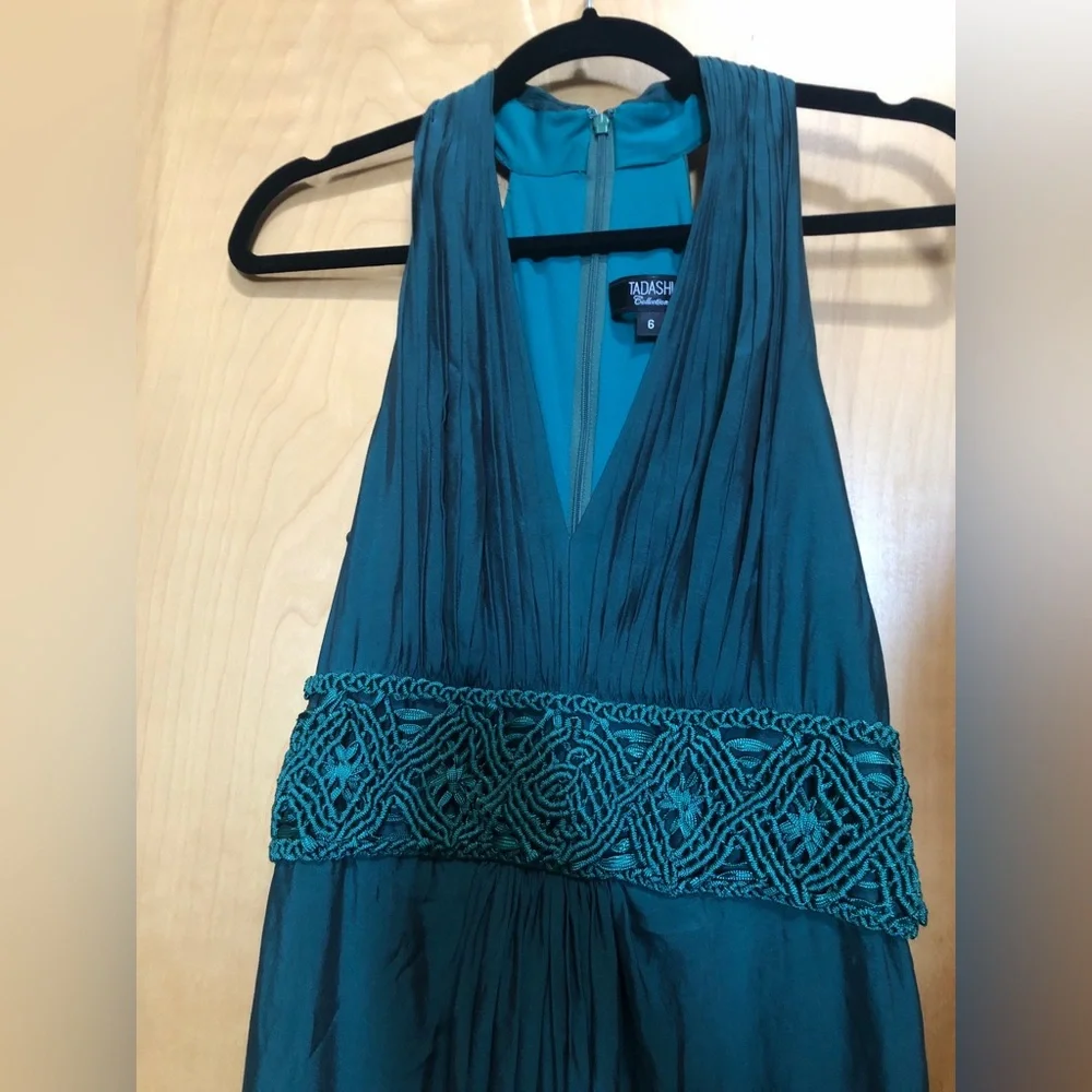 Tadashi Collection dress, size 6, 100% Silk Lining - Picture 3 of 10